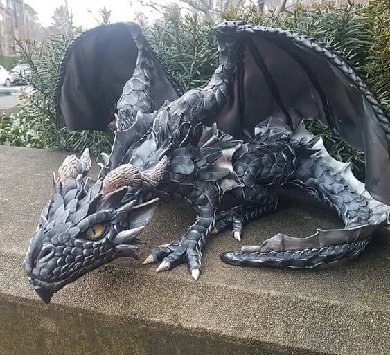 Big Squatting Dragon Sculpture Statue Outdoor Crafts Ornaments